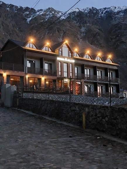 Hilltop Kazbegi Eksteriør billede