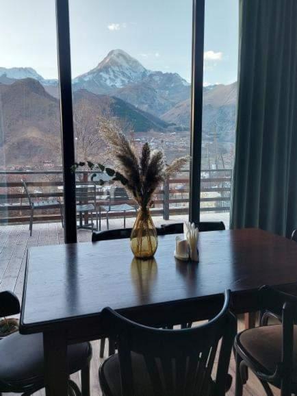 Hilltop Kazbegi Eksteriør billede