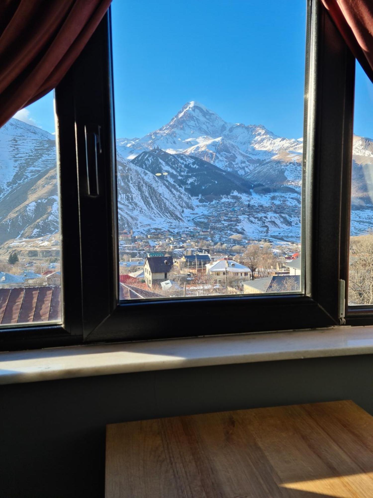 Hilltop Kazbegi Eksteriør billede